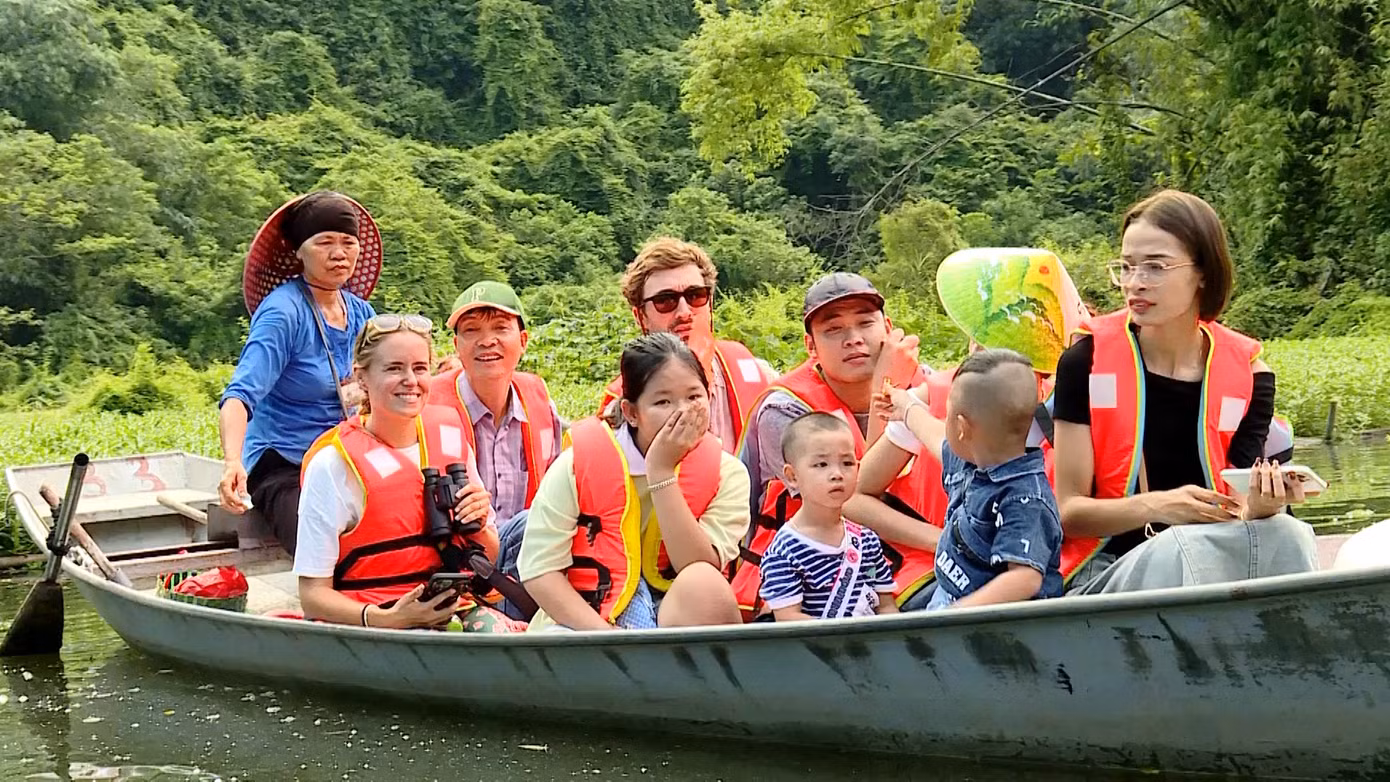 Khách quốc tế du lịch Ninh Bình. Khách quốc tế du lịch Ninh Bình.