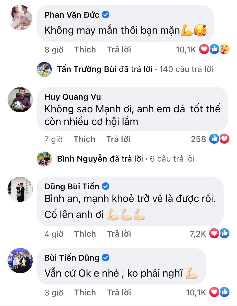 Những đồng đội ở tuyển quốc gia như Phan Văn Đức, Bùi Tiến Dũng gửi lời động viên Duy Mạnh. Những đồng đội ở tuyển quốc gia như Phan Văn Đức, Bùi Tiến Dũng gửi lời động viên Duy Mạnh.