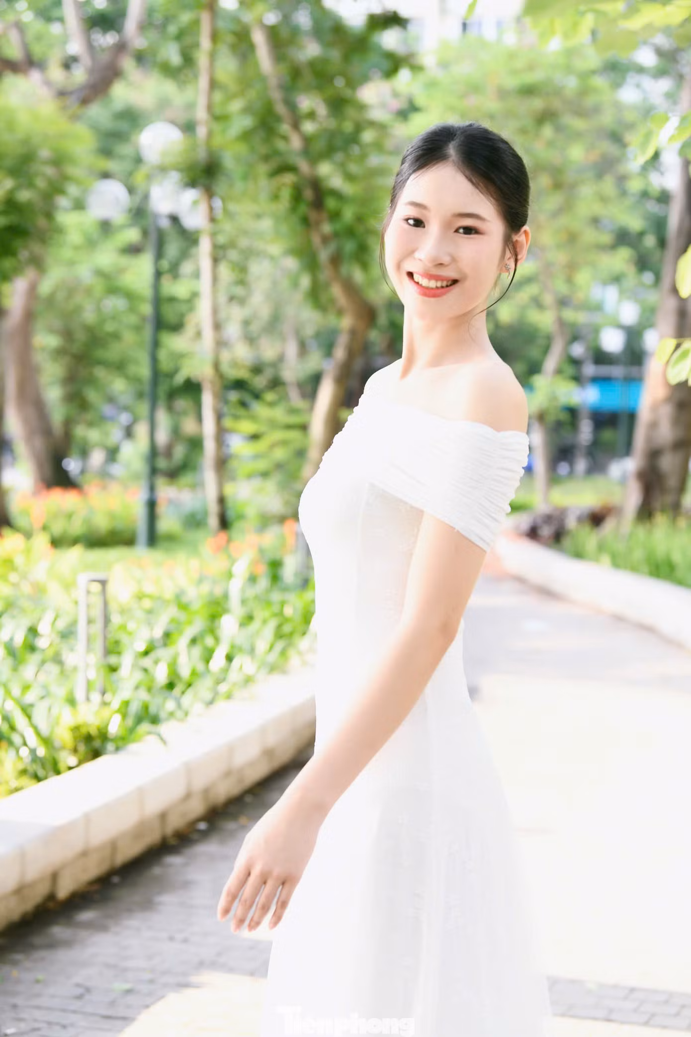 Trong cuộc trò chuyện với Tiền Phong, Hiền Nhi nói cô vỡ òa cảm xúc khi biết mình nằm trong top 25 thí sinh mạnh nhất cuộc thi. Ở khoảnh khắc được gọi tên trong đêm chung khảo, cô gái Yên Bái xúc động, rớm lệ.