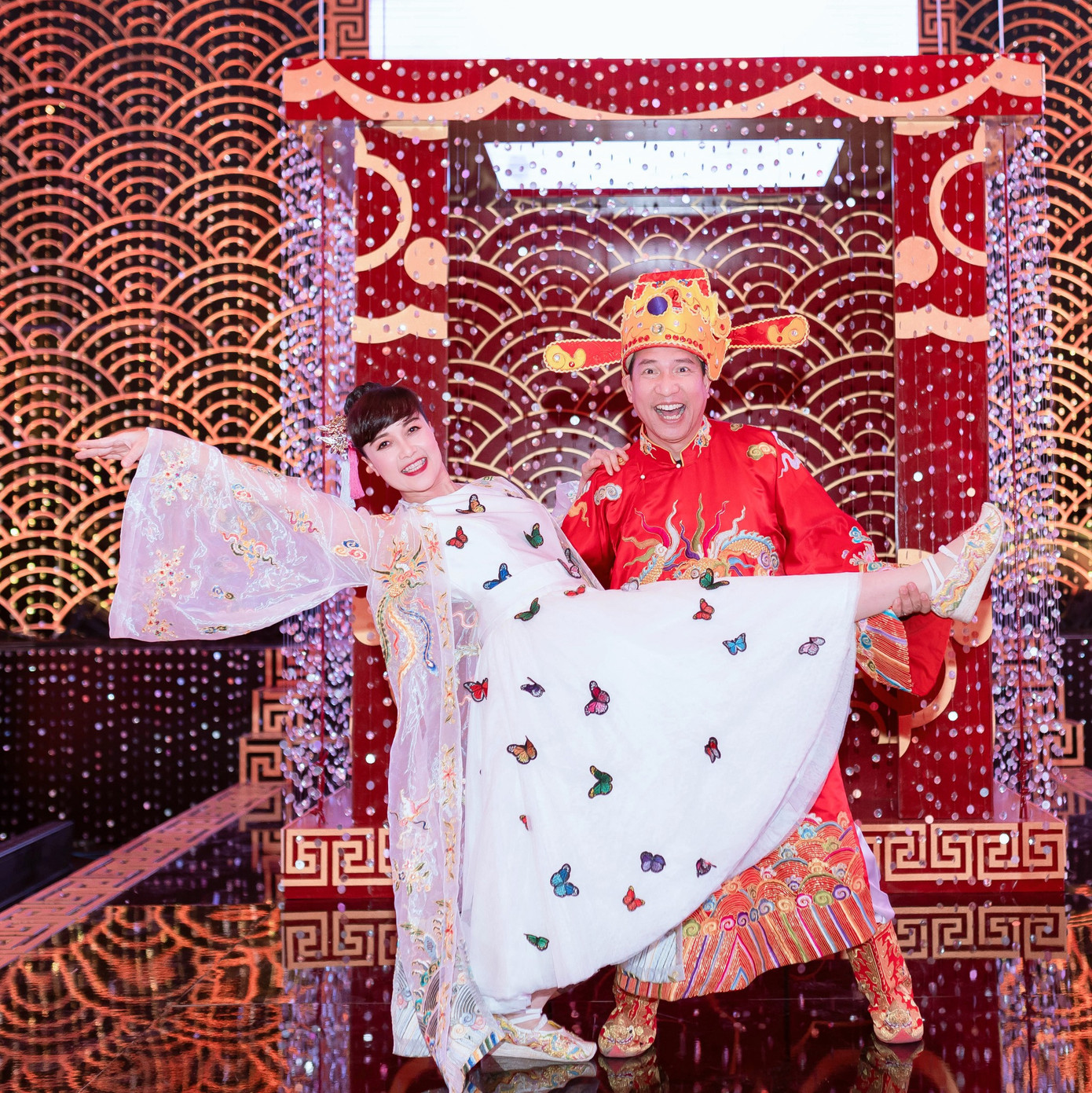 Nghệ sĩ Vân Dung chia sẻ nhiều hình ảnh của Táo Quân các năm trước. Nghệ sĩ Vân Dung chia sẻ nhiều hình ảnh của Táo Quân các năm trước.