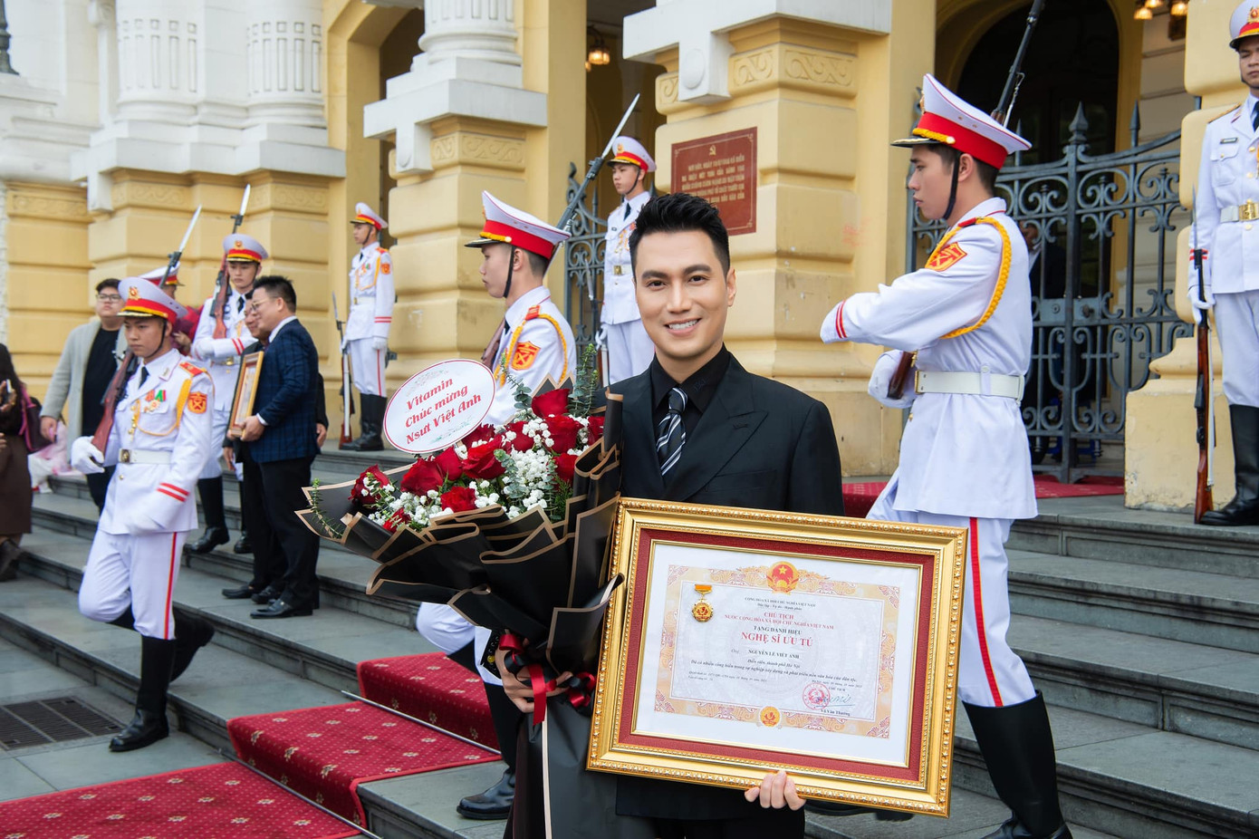 Diễn viên Việt Anh nhận danh hiệu NSƯT hôm 6/3.