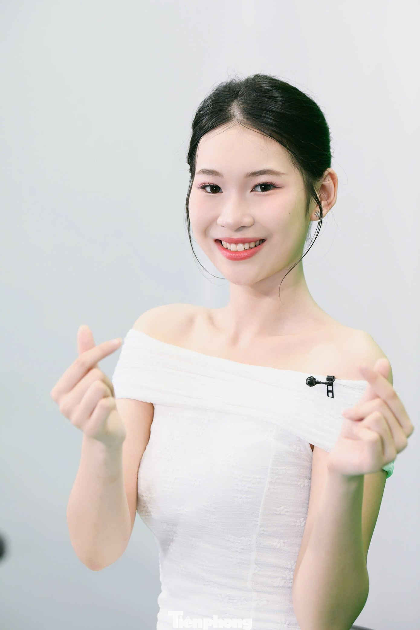 Theo Hoàng Thị Hiền Nhi, người chinh phục được chiếc vương miện Hoa hậu Việt Nam 2024 cần có tấm lòng bao dung, nhân ái, trái tim hướng về cộng đồng.