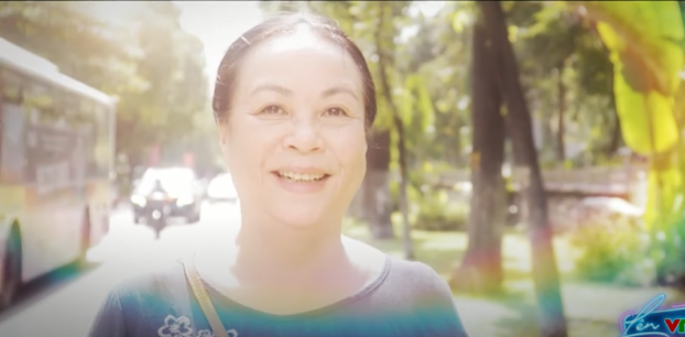 Bệnh của bà Nga ngày một nặng. Bệnh của bà Nga ngày một nặng.