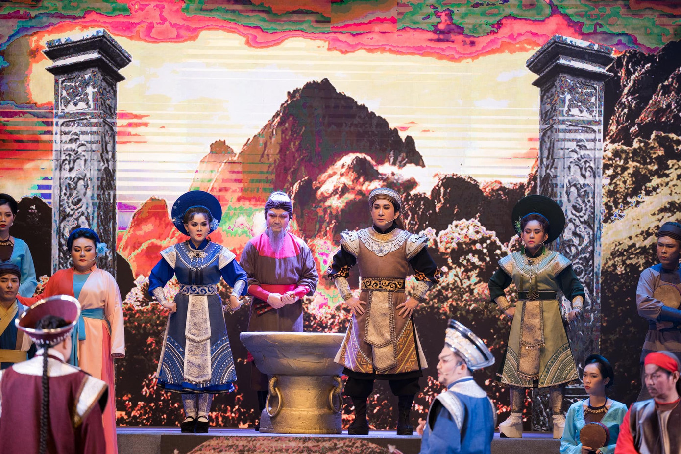 Đại diện công ty cho biết việc thay đổi thời gian tổng duyệt khiến ê-kíp tổ chức chương trình gặp khó. Ảnh: Vietart