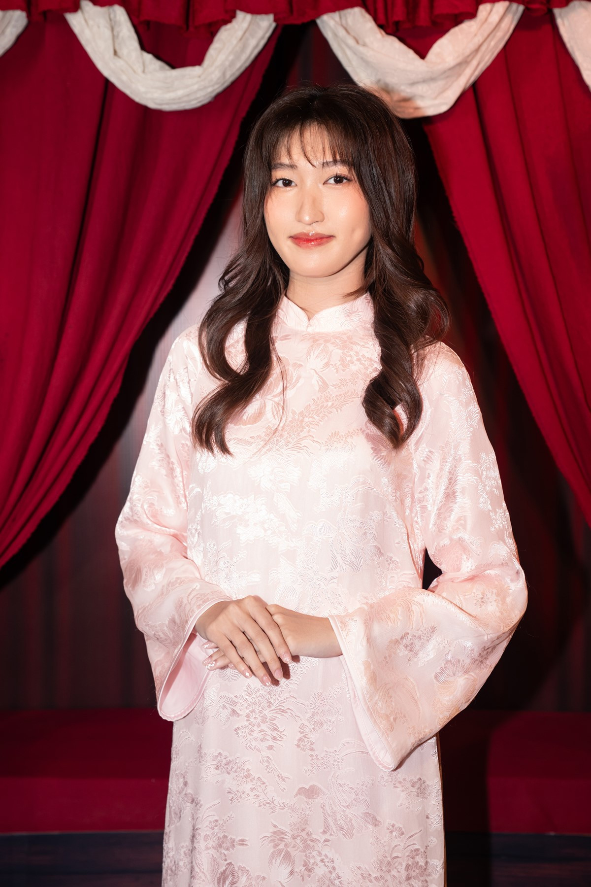 Mai Mỹ Ngân từng đoạt giải Ngôi sao xanh 2023 ở hạng mục Gương mặt triển vọng nhờ vai diễn trong phim truyền hình Tình yêu dối lừa.