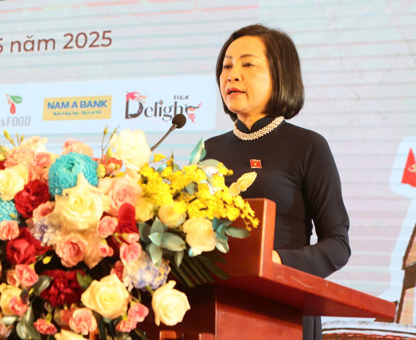 Phó Chủ tịch Quốc hội Nguyễn Thị Thanh phát biểu tại diễn đàn. Phó Chủ tịch Quốc hội Nguyễn Thị Thanh phát biểu tại diễn đàn.