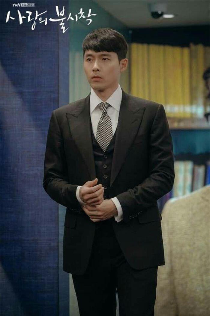 Với tổng thù lao 15,8 tỷ won và cát xê 95 triệu won/ tập phim, Hyun Bin cũng có tên trong bảng xếp hạng. Sau hàng loạt bộ phim như Secret Garden, Hyde Jekyll, Me, hay Crash Landing On You, nam diễn viên sinh năm 1982 ngày càng khẳng định được tên tuổi và vị thế của mình