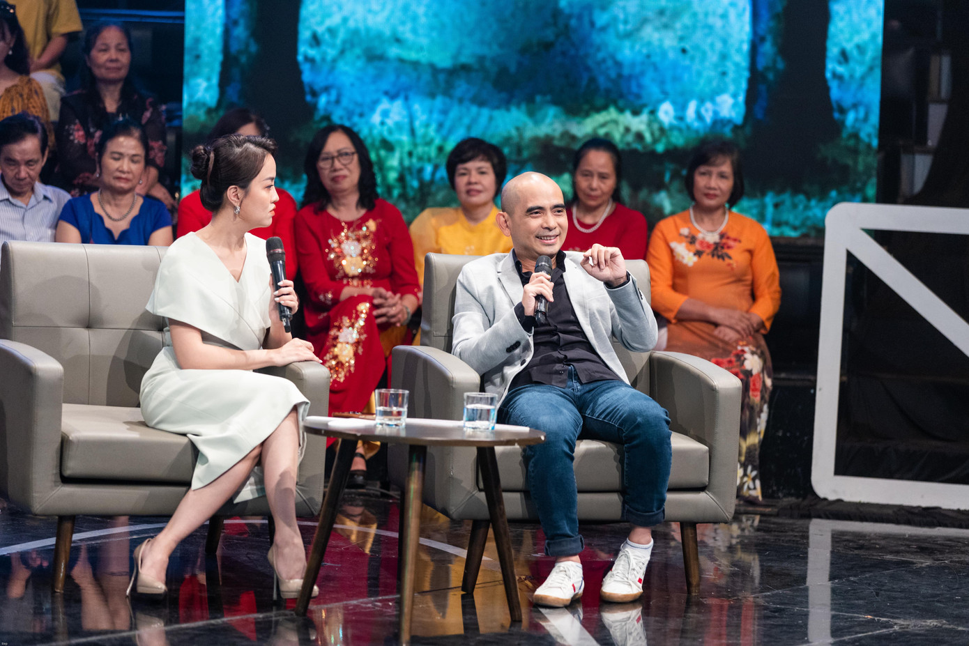 Nhạc sĩ Đức Trí săn học bổng du học nhờ Internet. Nhạc sĩ Đức Trí săn học bổng du học nhờ Internet.