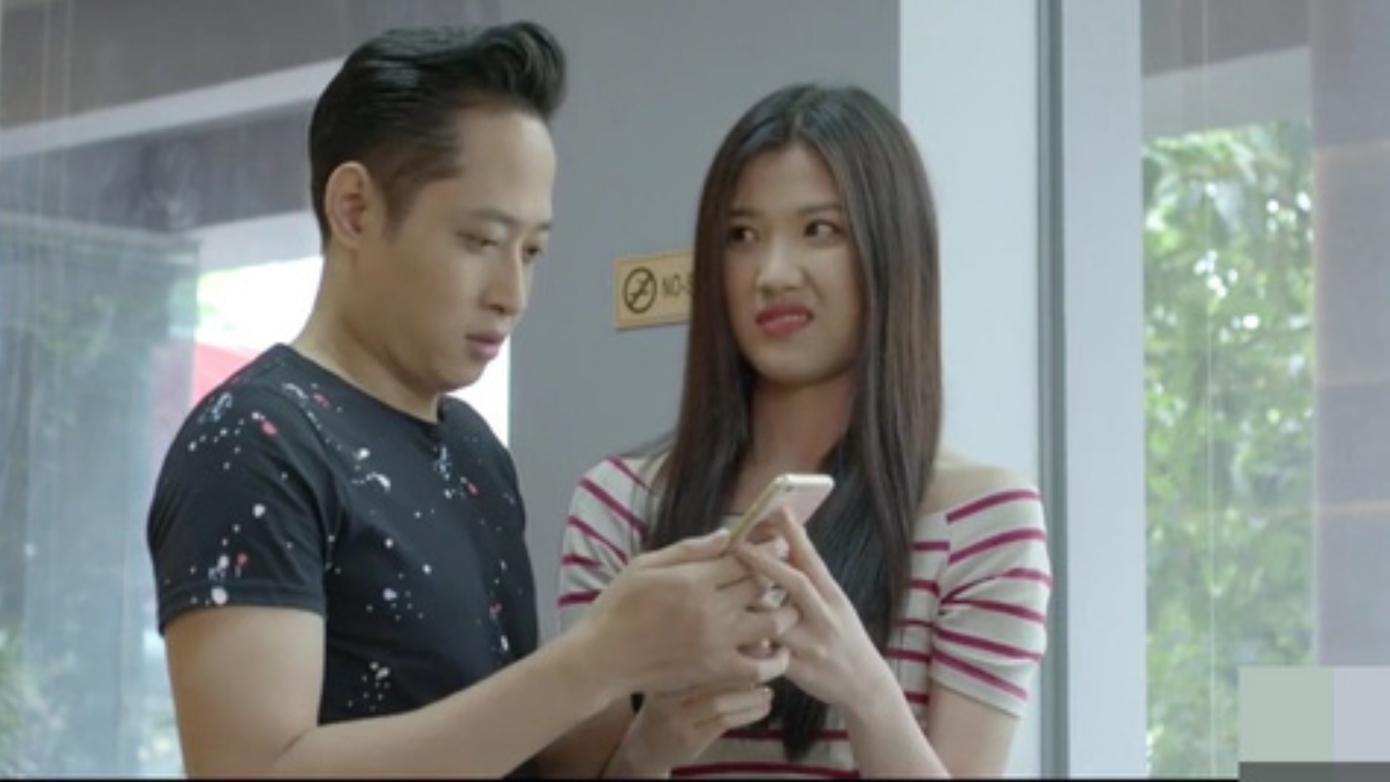 Trong bộ phim &quot;Yêu thì ghét thôi&quot;, Mạnh Hưng sắm vai một nhân vật hài hước, mang đến nhiều tiếng cười cho khán giả. Vai diễn Khanh của Mạnh Hưng là người lận đận trong tình duyên, mặc dù anh có tình cảm chân thành, sẵn sàng hi sinh vì người mình yêu