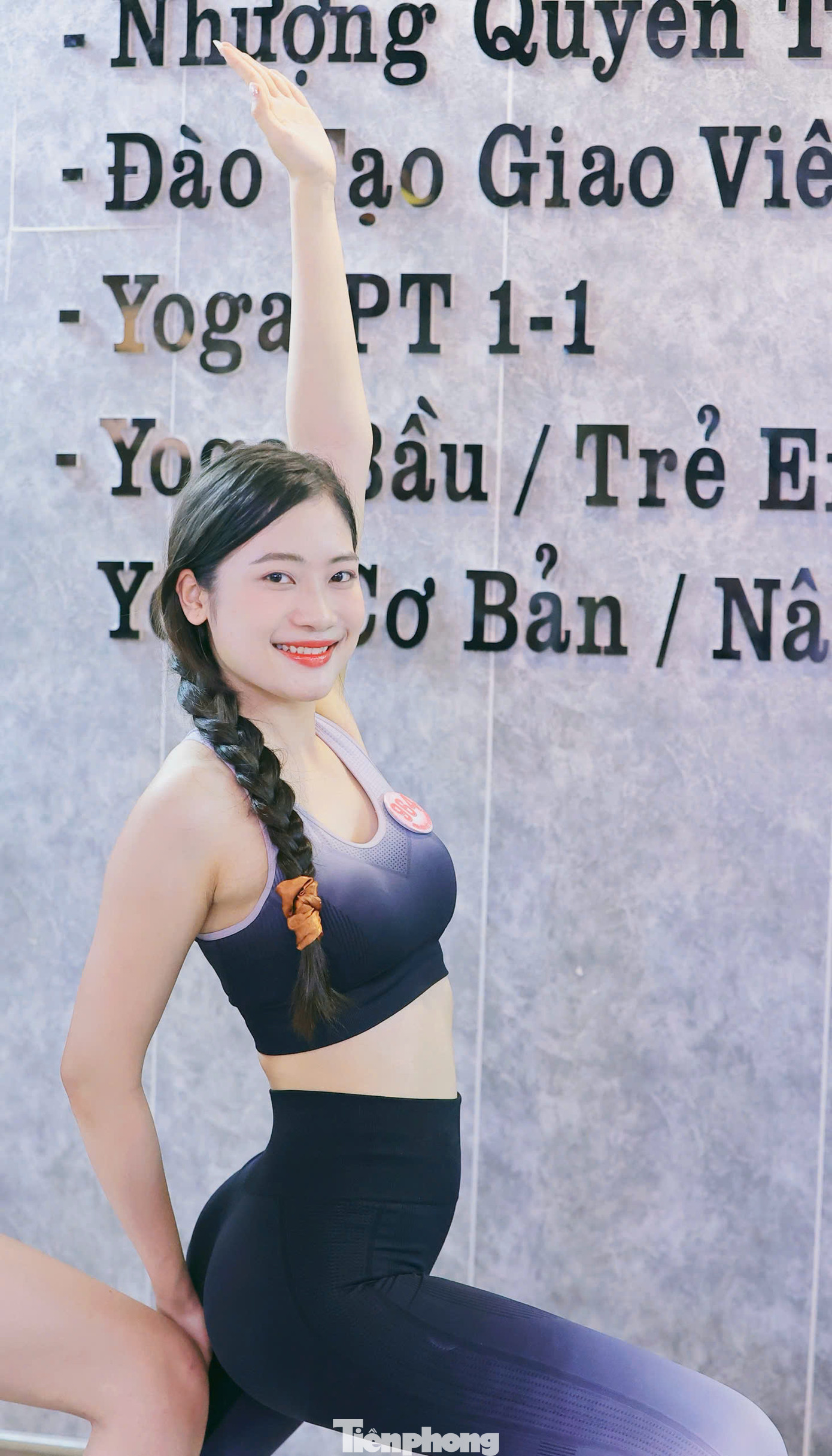 Thí sinh Phùng Thị Hương Giang nói cô chủ yếu tập gym để rèn luyện sức khỏe, tuy nhiên thời gian tới học thêm yoga. 41 thí sinh Hoa hậu Việt Nam 2024 được rèn luyện nhiều kỹ năng. Các cô gái học catwalk, học nhảy, kỹ năng thuyết trình, phong thái. Chiều 8/4 và ngày 9/4, các thí sinh học nghi lễ truyền thống, thanh nhạc và kỹ năng tranh biện. Đêm Chung khảo Hoa hậu Việt Nam 2024 diễn ra vào trung tuần tháng 4 tại Hà Nội.