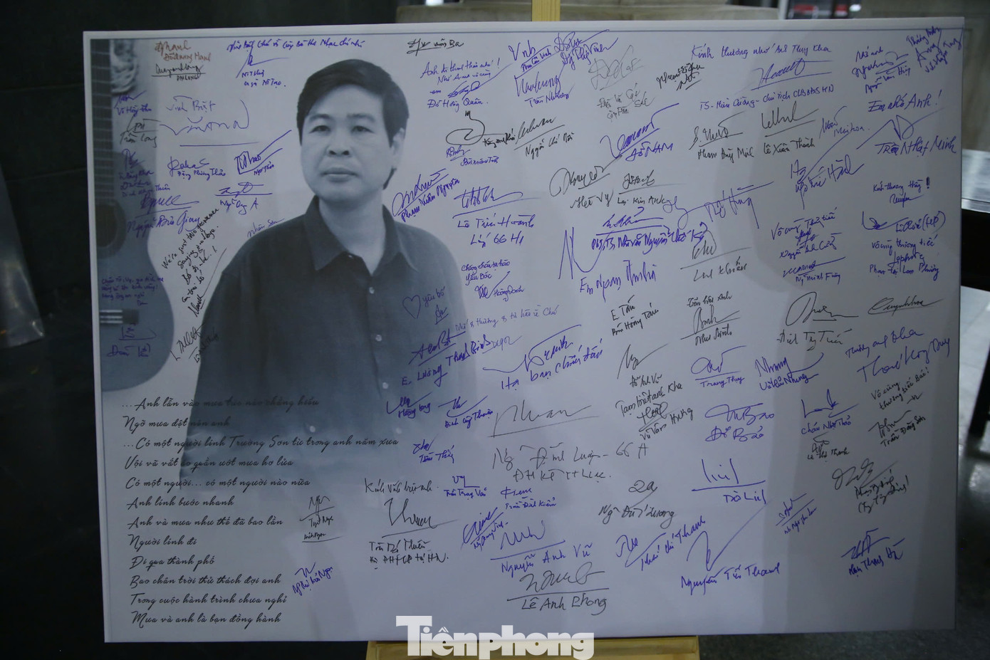 Đồng nghiệp, bạn bè viết lời tiễn biệt nhà thơ, nhạc sĩ tài năng.