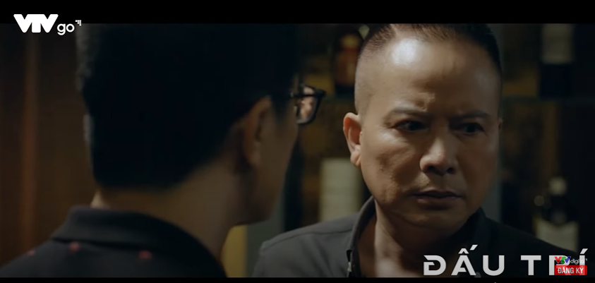 Hiếu gánh khoản nợ cả chục tỷ đồng. Hiếu gánh khoản nợ cả chục tỷ đồng.