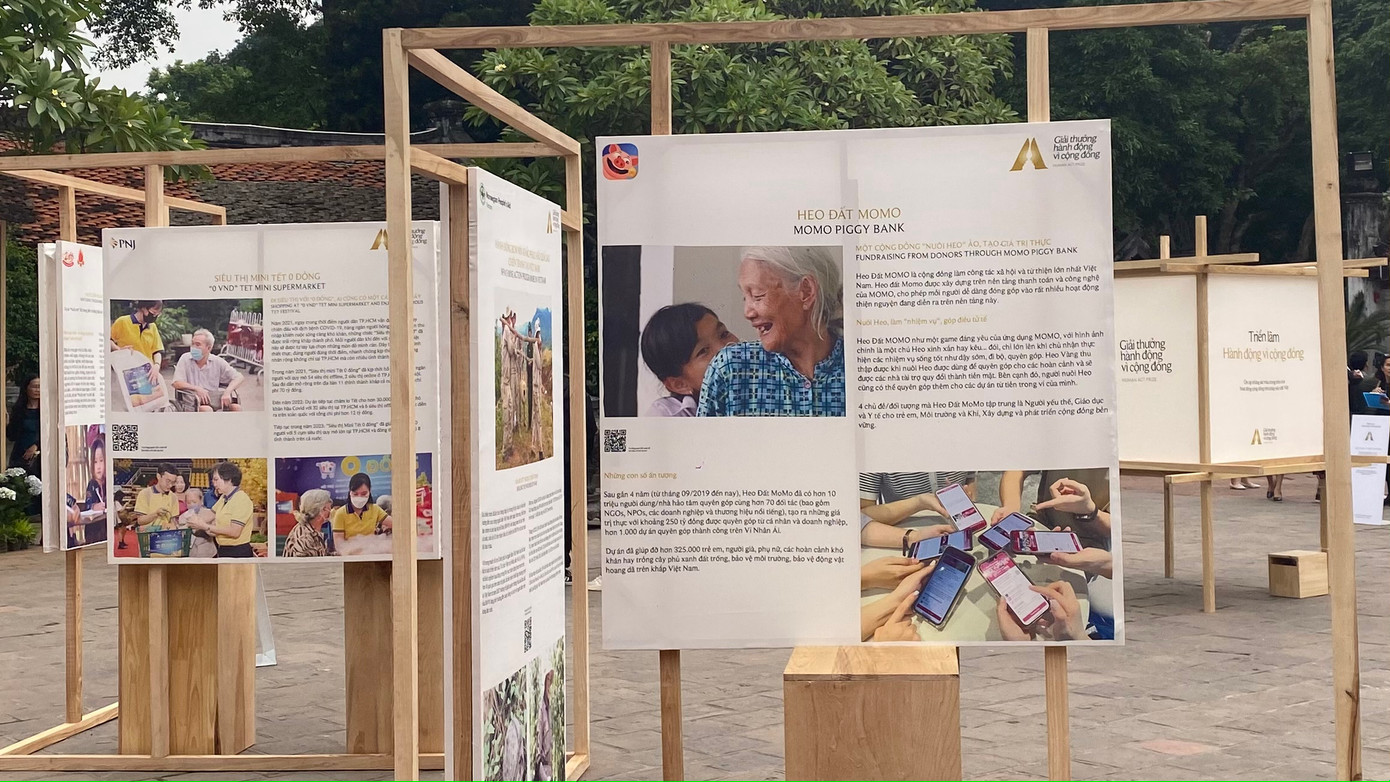 Trong khuôn khổ triển lãm, các dự án được trưng bày với sự hỗ trợ của một số hình thức đa phương tiện.