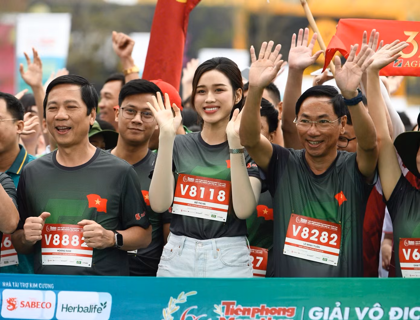 Đây là lần thứ 4 Hoa hậu Đỗ Thị Hà đồng hành cùng giải đấu. Theo Đỗ Hà, đây là lần đầu cô trải nghiệm cảm giác chạy trong cơn mưa và cái lạnh ở Quảng Trị.