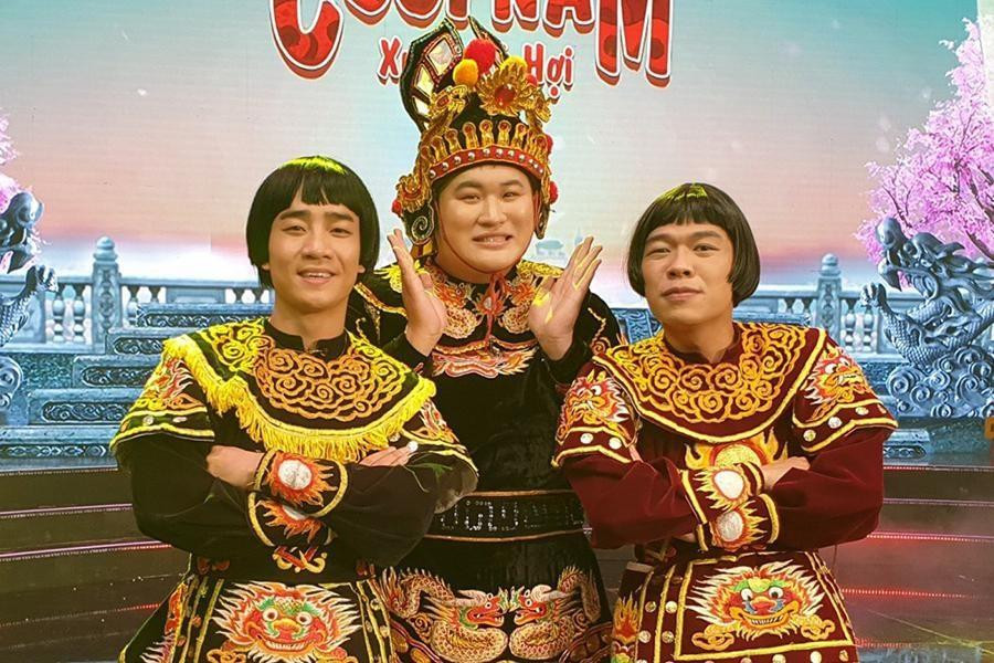 Những diễn viên trẻ được trao nhiều cơ hội và đất diễn hơn trong các buổi chầu cuối năm. Những diễn viên trẻ được trao nhiều cơ hội và đất diễn hơn trong các buổi chầu cuối năm.