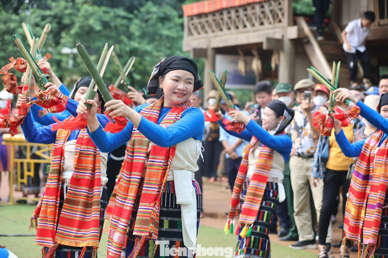Bộ VHTTDL đang tích cực xây dựng Chương trình mục tiêu quốc gia chấn hưng, phát triển văn hóa, xây dựng con người Việt Nam giai đoạn 2025-2035. Ảnh: Như Ý.