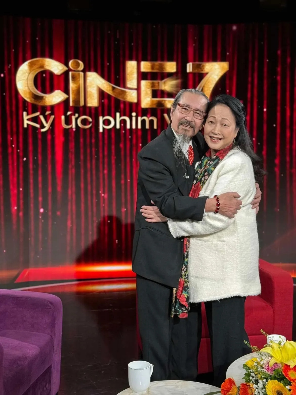 NSND Như Quỳnh gặp lại NSƯT Vũ Tự Lẫm sau 50 năm.