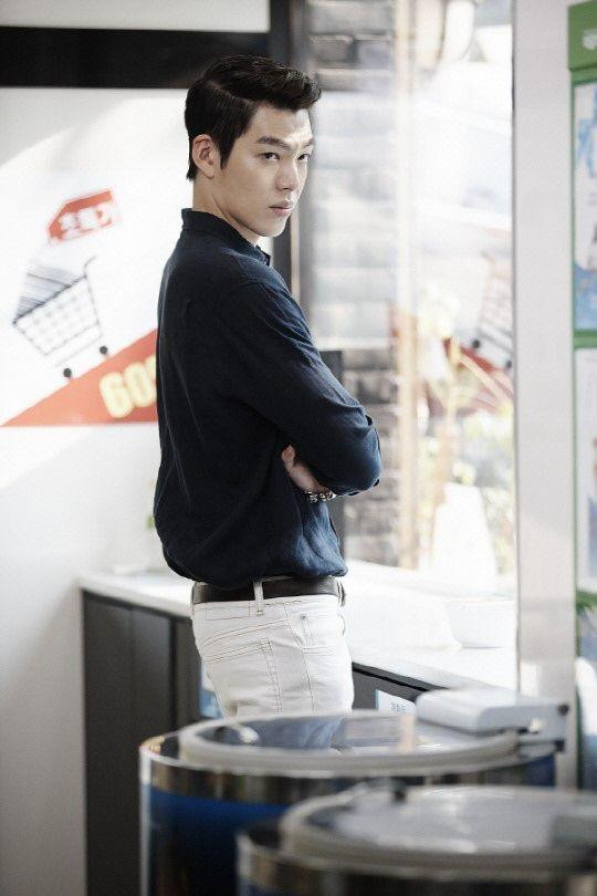 Nam thần Kim Woo Bin khoe body cường tráng, tái xuất sau thời gian điều trị ung thư ảnh 5