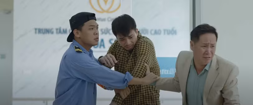 Kẻ nội gián ở viện dưỡng lão lộ mặt. Ảnh: CMH.