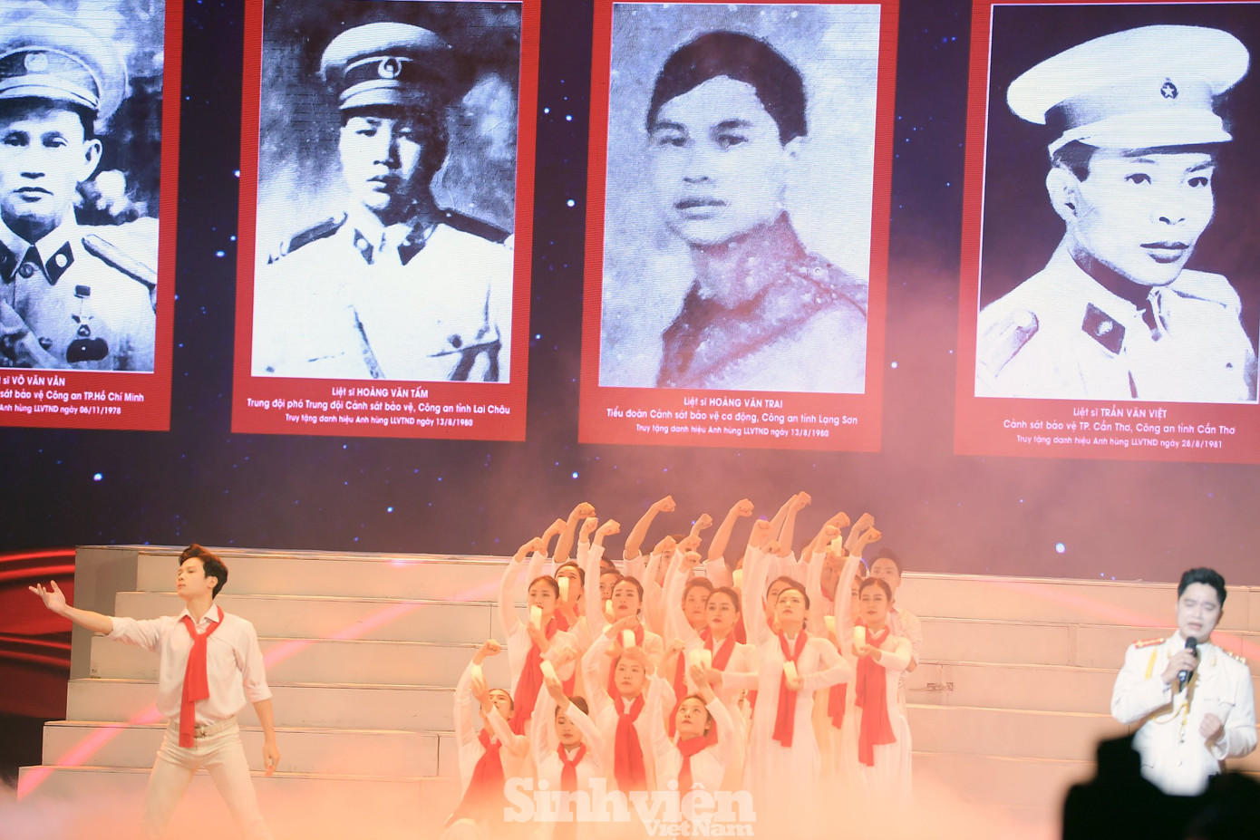 Nhiều tác phẩm gây ấn tượng với khán giả như màn hát múa Chạm vào quá khứ - những chặng đường vẻ vang, ca khúc Khát vọng xanh (sáng tác: Nhạc sĩ Xuân Thủy), múa Điểm nóng vùng cao, ca khúc Một đời người, một rừng cây (sáng tác: nhạc sĩ Trần Long Ẩn)...