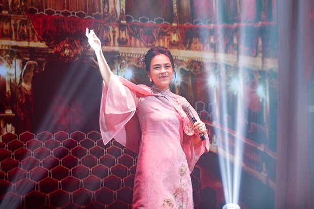 O Sen Ngọc Mai vướng không ít ồn ào sau khi nổi tiếng hơn nhờ chương trình Ca sĩ mặt nạ.