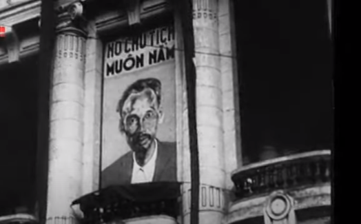 Phim được thực hiện nhờ những tư liệu sưu tầm ở trong và ngoài nước. Phim được thực hiện nhờ những tư liệu sưu tầm ở trong và ngoài nước.