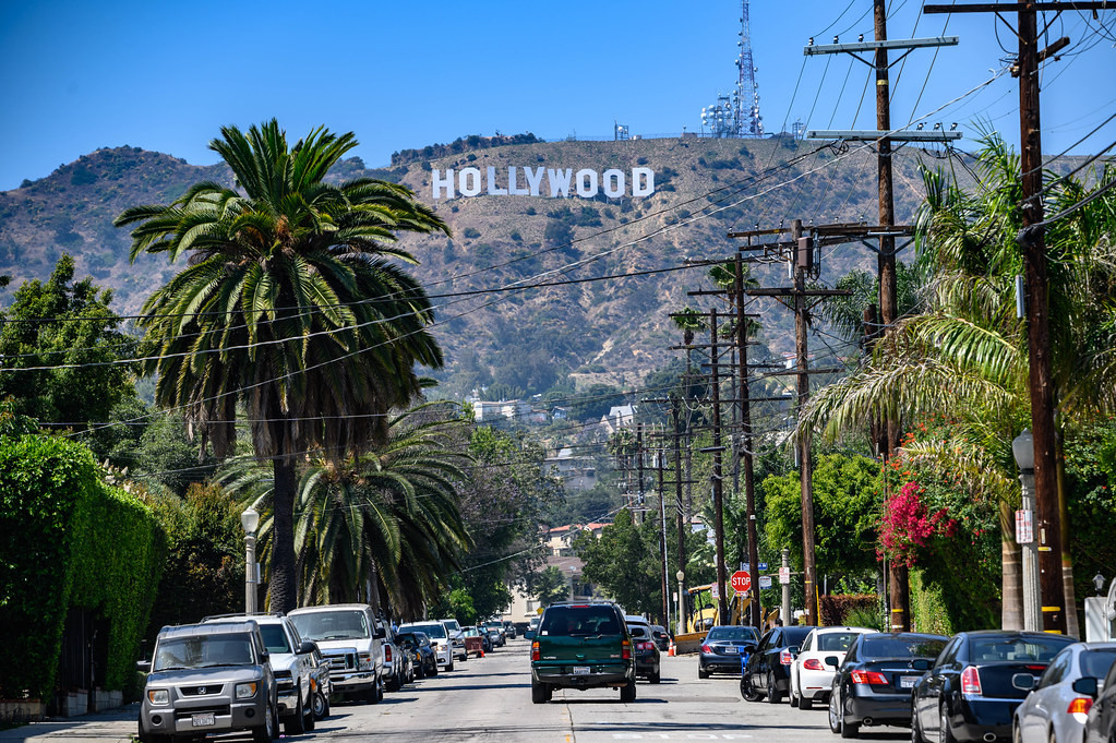 Hollywood đang bị ảnh hưởng, nền điện ảnh Mỹ suy yếu rất nhanh. Hollywood đang bị ảnh hưởng, nền điện ảnh Mỹ suy yếu rất nhanh.