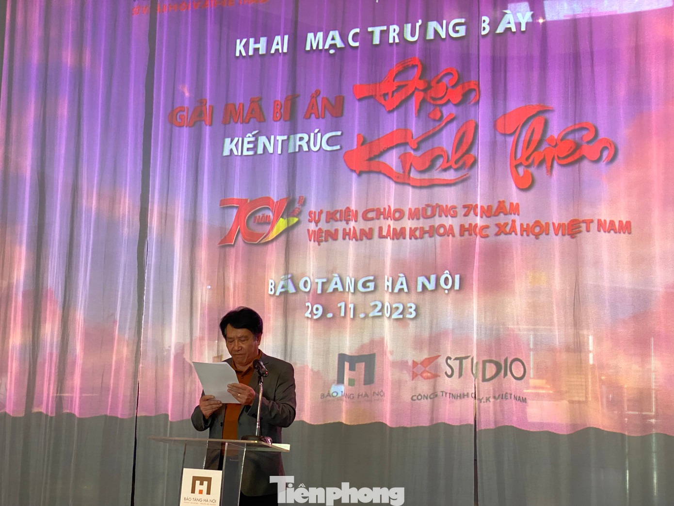 Trưng bày Giải mã bí ẩn kiến trúc điện Kính Thiên diễn ra tại Bảo tàng Hà Nội.