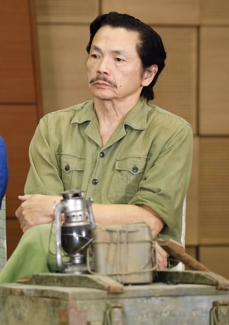 NSND Trung Anh vào vai ông Cường - người ôm nhiều nỗi đau sau chiến tranh.