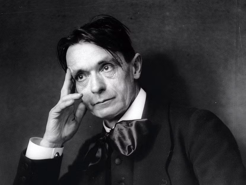 Chân dung Rudolf Steiner - nhà triết học, nhà tư tưởng xã hội, kiến trúc sư và thần bí học nổi tiếng thế giới. Chân dung Rudolf Steiner - nhà triết học, nhà tư tưởng xã hội, kiến trúc sư và thần bí học nổi tiếng thế giới.