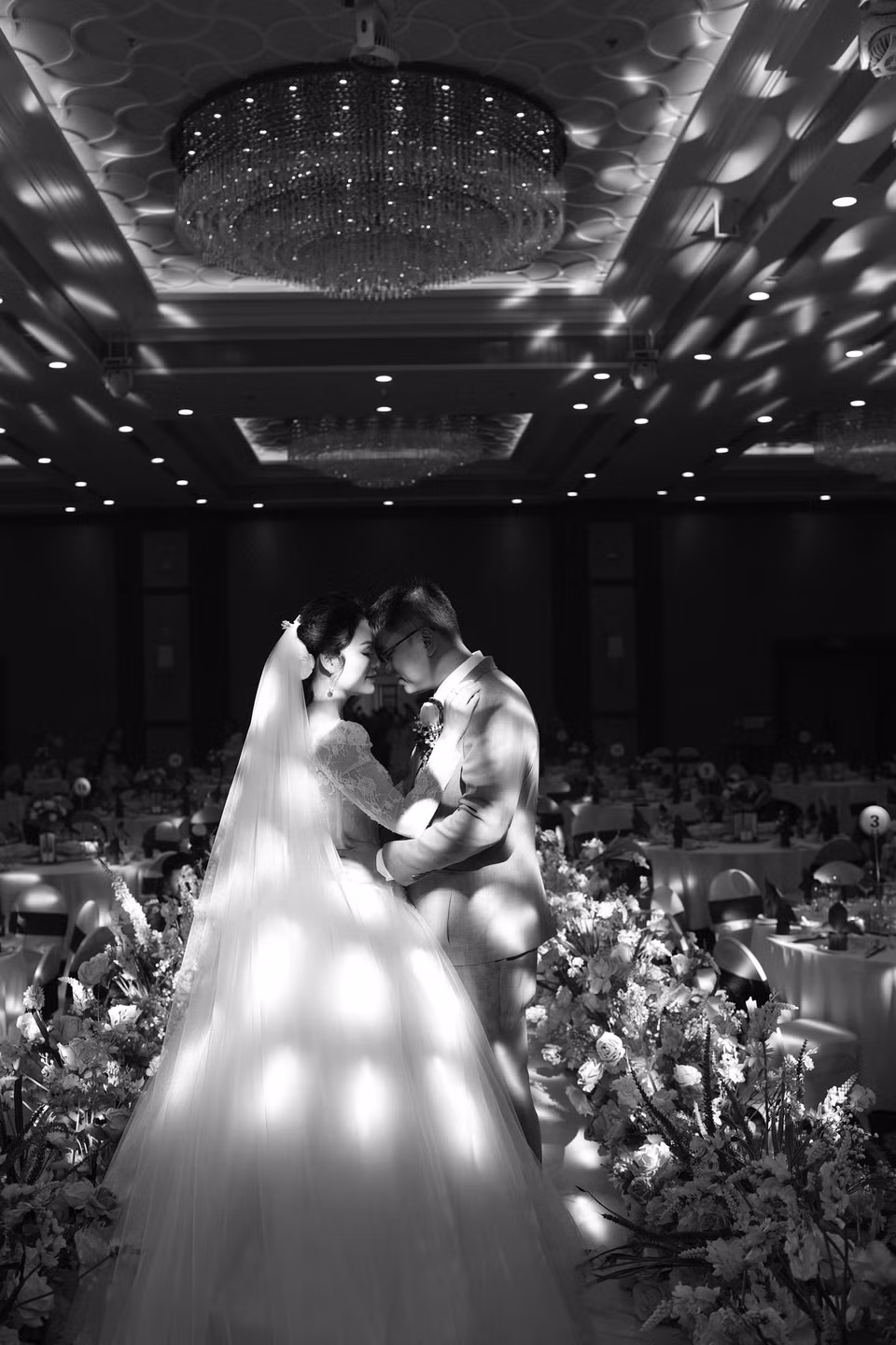 Hôn lễ của Tân Nhàn và người chồng thứ hai diễn ra tại Hà Nội. Hôn lễ của Tân Nhàn và người chồng thứ hai diễn ra tại Hà Nội.