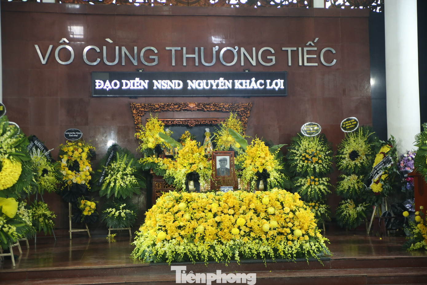 Lễ tang NSND Nguyễn Khắc Lợi diễn ra sáng 7/8. Lễ tang NSND Nguyễn Khắc Lợi diễn ra sáng 7/8.