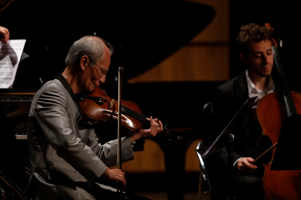 NSND Tạ Bôn biểu diễn tại Liên hoan nghệ thuật Giai điệu mùa thu 2017.