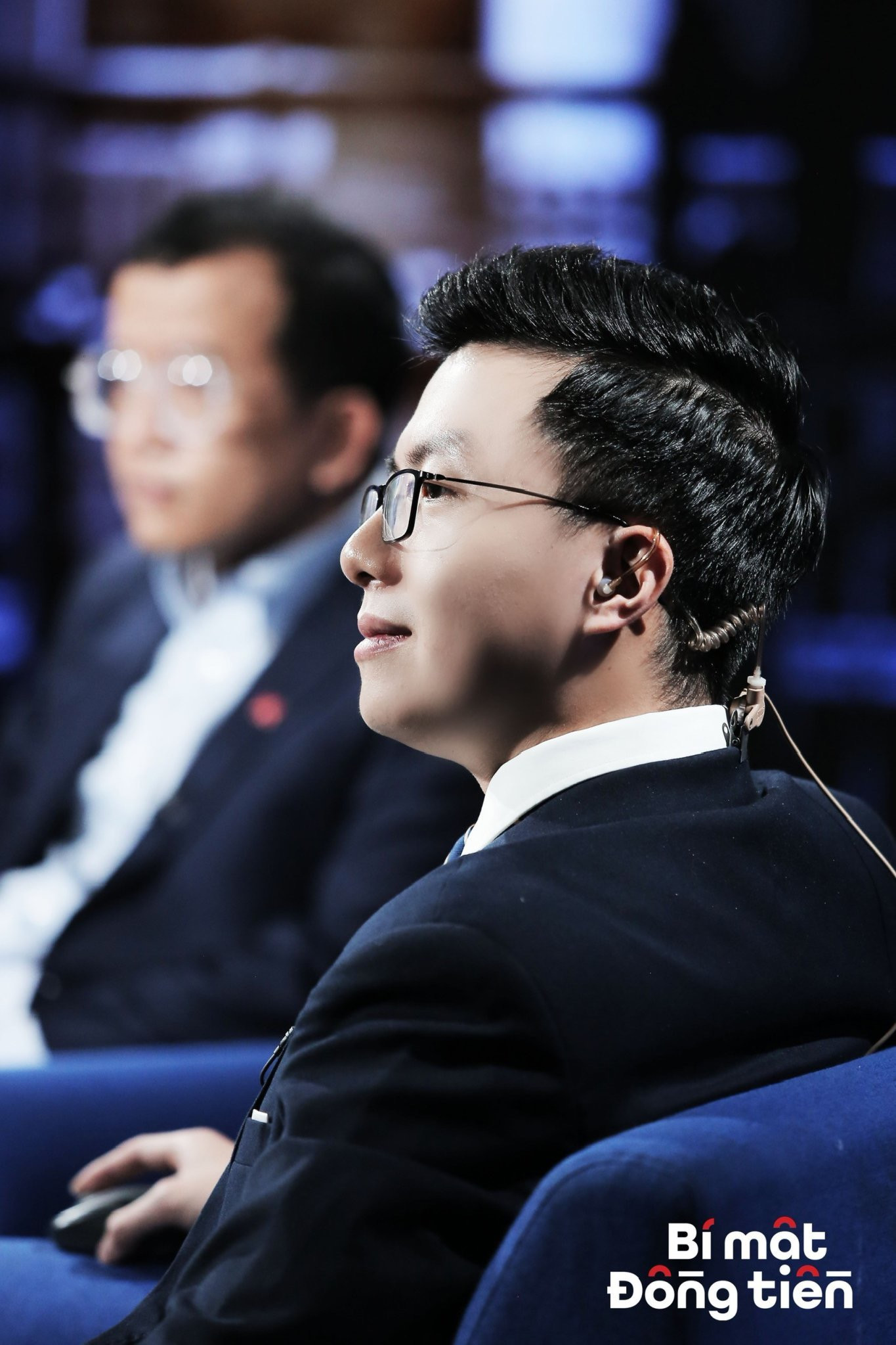 Nam MC có kinh nghiệm dẫn nhiều chương trình lớn. Anh từng dẫn Bản tin thời tiết trong 2 năm, thêm hơn 3 năm công tác tại bản tin Tài chính kinh doanh. Anh ngày càng khẳng định bản lĩnh và kỹ năng dẫn dắt chương trình trong nhiều chương trình về tài chính và kinh doanh có sức hút, trong đó có Bí mật đồng tiền.