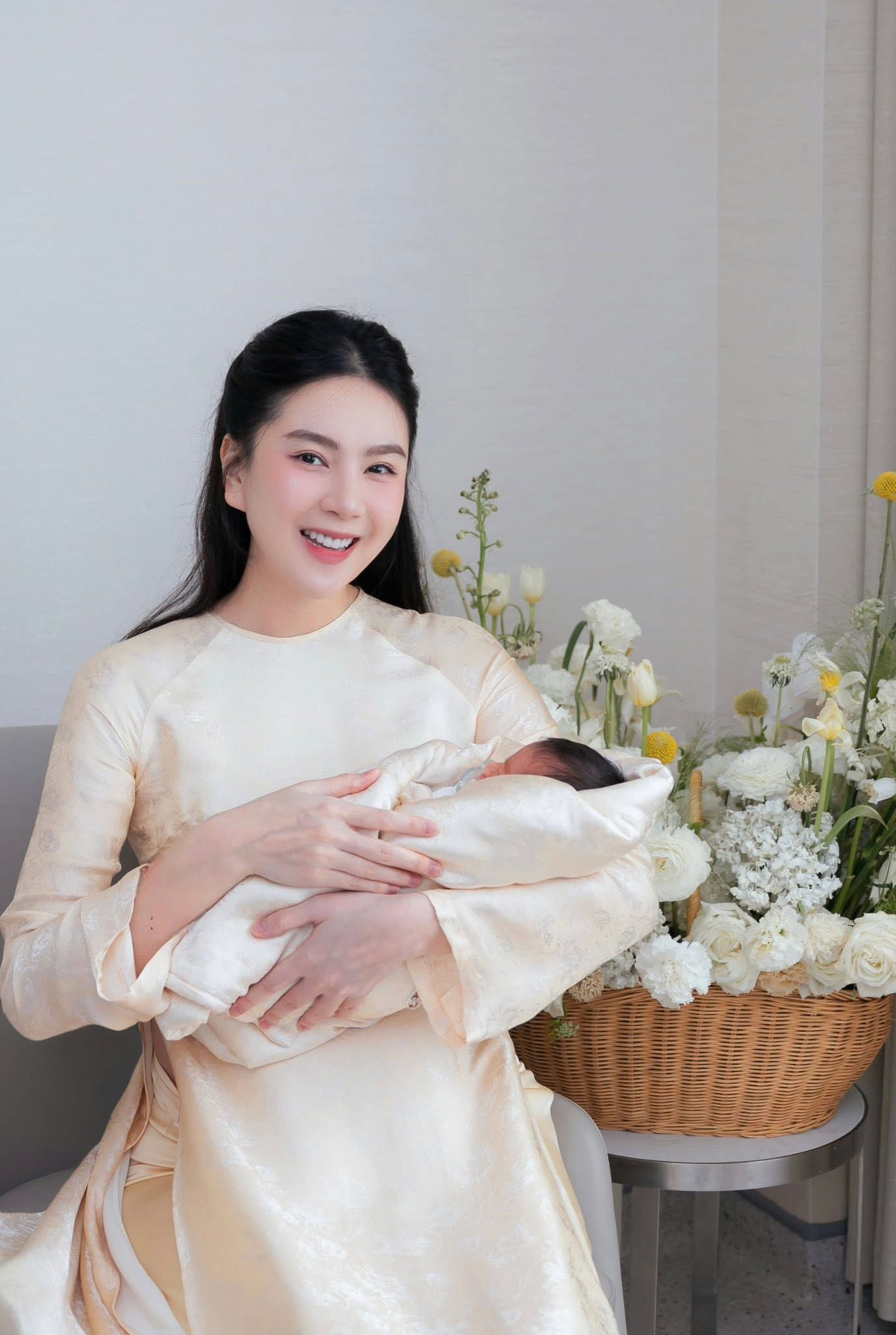 MC Mai Ngọc công bố tin vui tối 23/4.