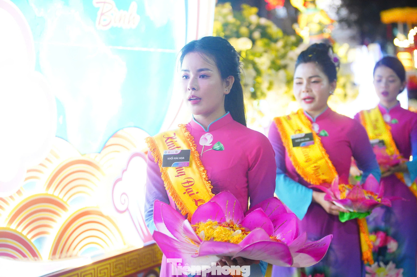 Thời gian chiêm bái xá lợi Phật tại chùa Quán Sứ diễn ra từ 7h đến 21h30 các ngày từ 14 đến hết ngày 16/5.