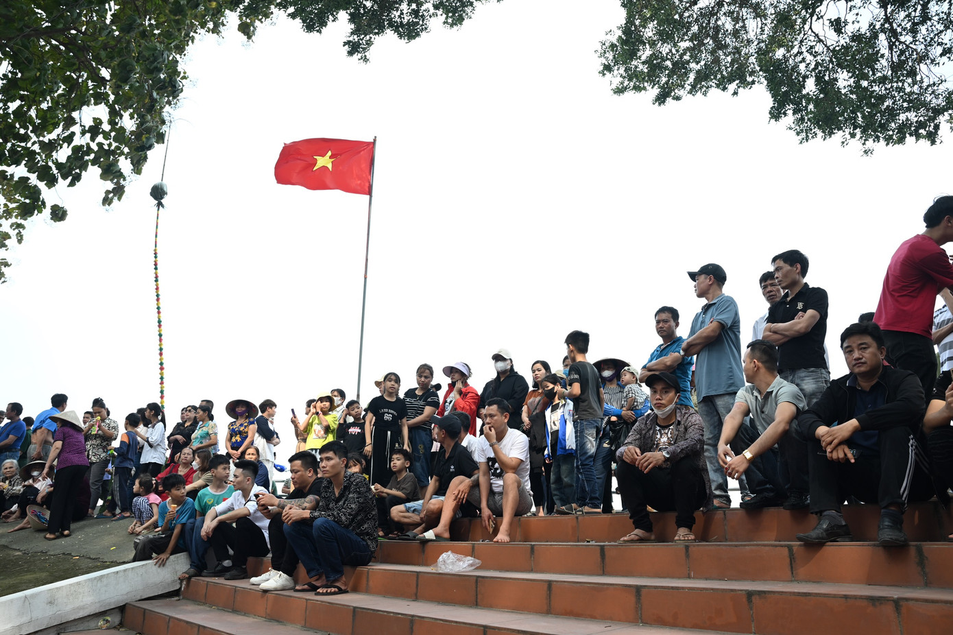 Địa phương bỏ phần cướp phết, tình trạng xô xát, giẫm đạp, xé rào không tái diễn. Xưa kia chỉ người dân làng tham gia cướp phết, tuy nhiên một số năm gần đây nhiều người ở nơi khác về tranh cướp khiến bãi phết ngày càng hỗn loạn, dẫn tới quyết định bỏ cướp phết.