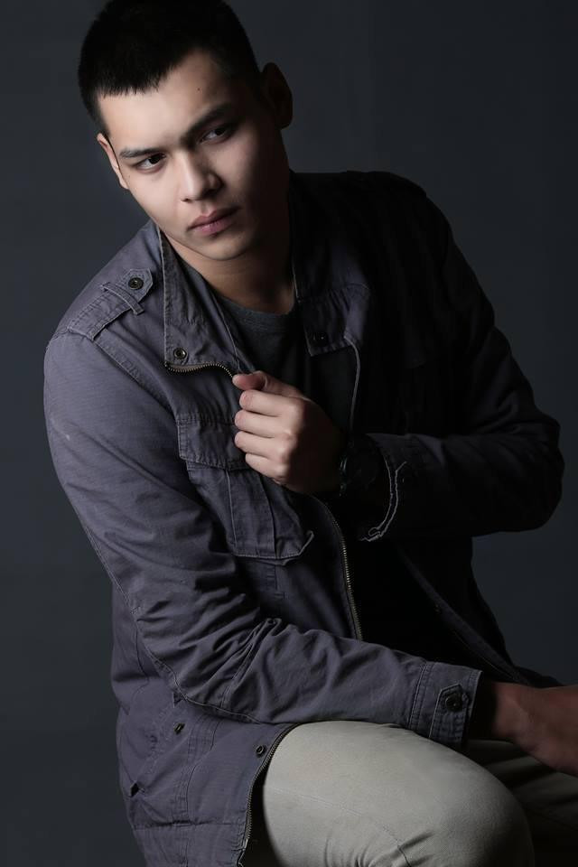 Nam diễn viên sinh năm 1995 được yêu mến qua những vai diễn trong Mê cung, Sinh tử, Tình yêu và tham vọng,...