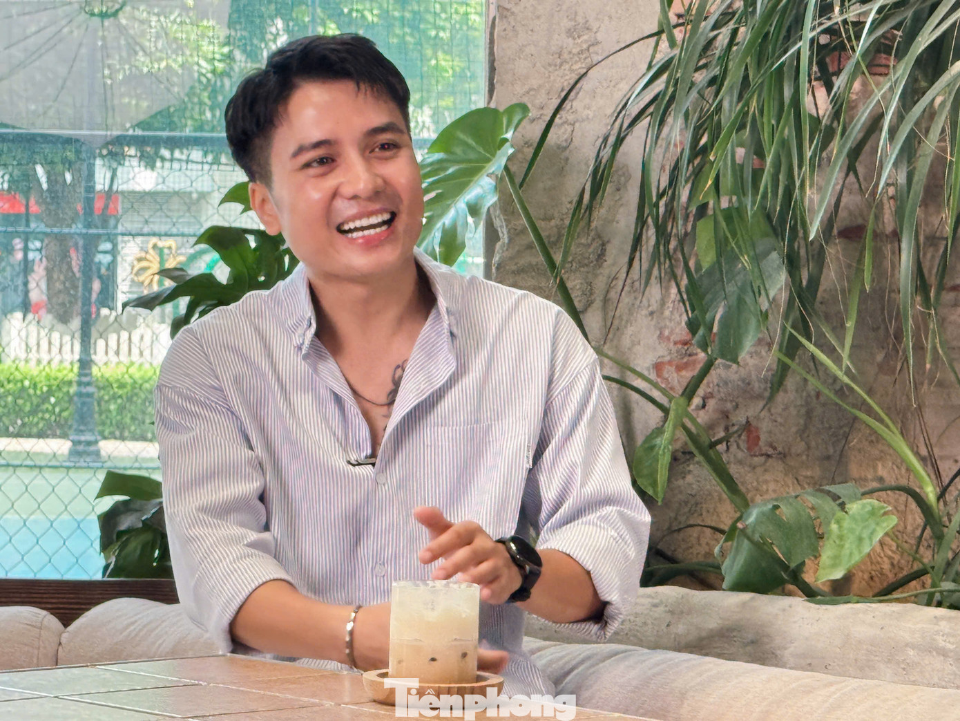 Nhìn lại sự nghiệp, anh nhắc đến hai vai diễn đáng nhớ là Tuấn "chôm chôm" trong Nhật ký Vàng Anh và Quyết đại ca trong series 5s online. Trong đó, vai diễn trong Nhật ký Vàng Anh đánh dấu lần đầu tiên Mạnh Quân thử sức làm diễn viên.