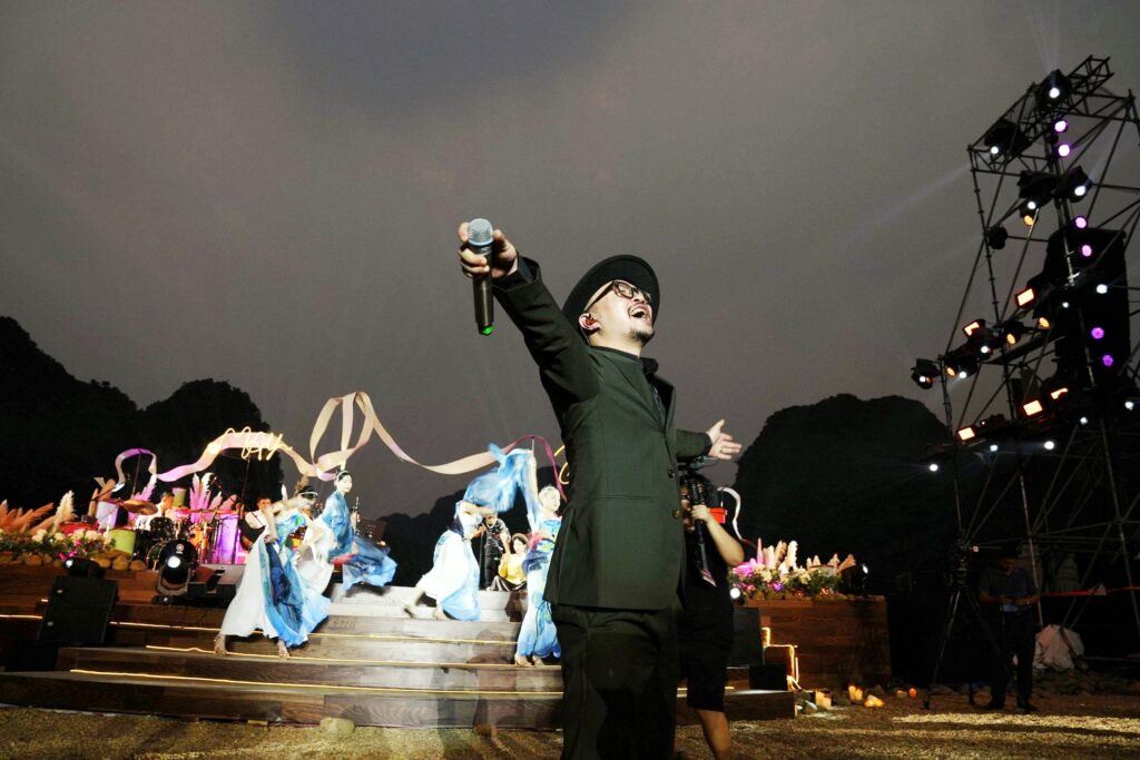 Ninh Bình là điểm sáng trong phát triển công nghiệp văn hóa. Ninh Bình là điểm sáng trong phát triển công nghiệp văn hóa.