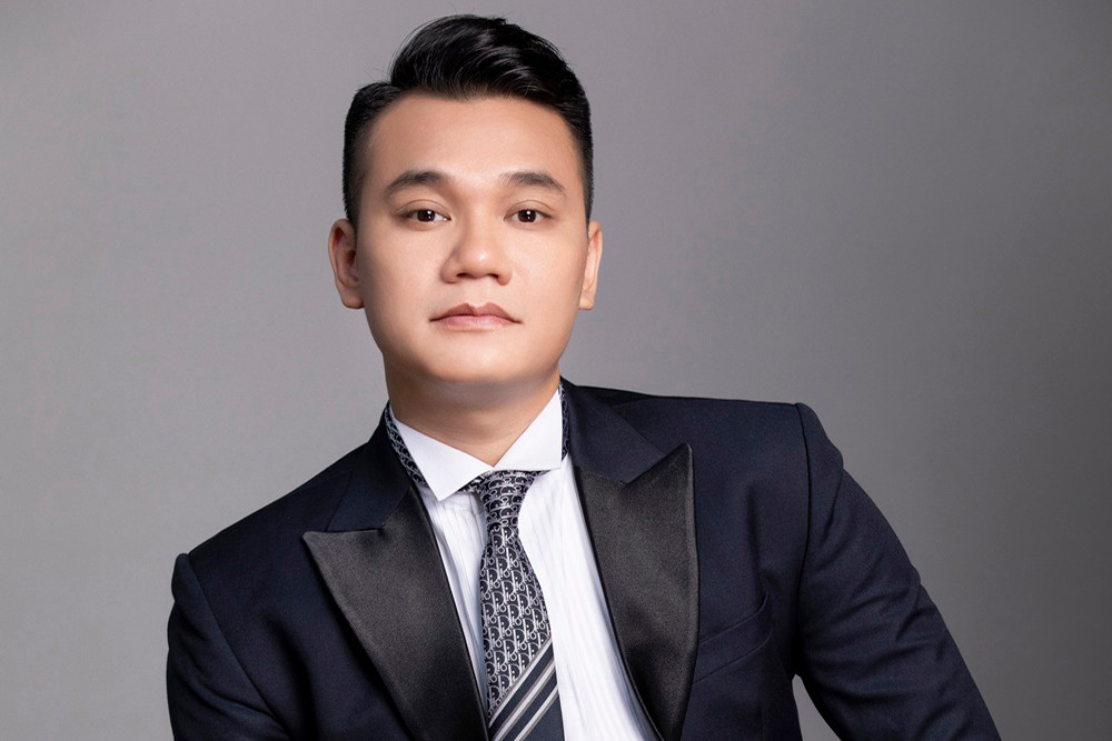 Khắc Việt bức xúc vì bị hiểu lầm quảng cáo cờ bạc.