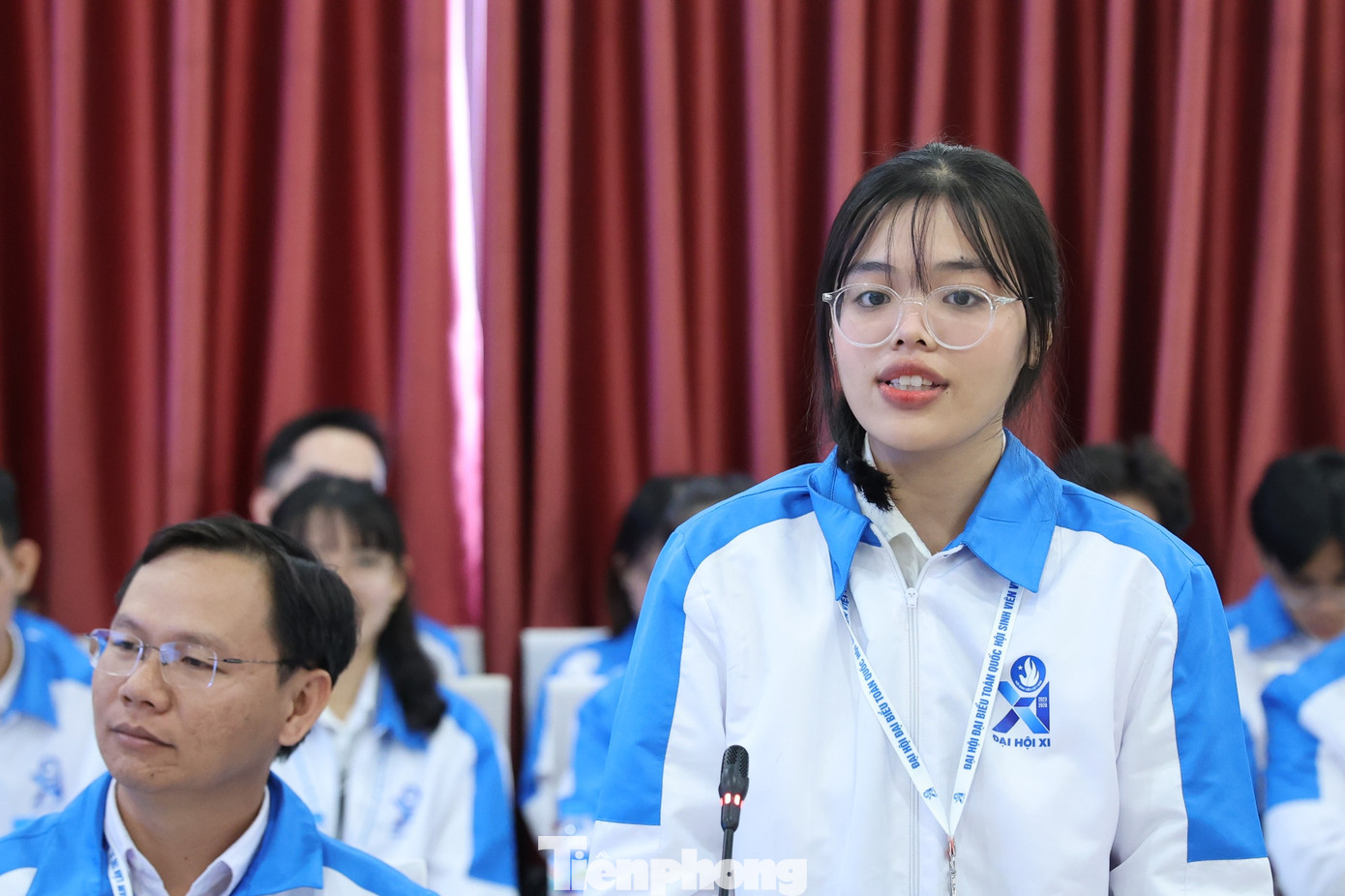 Đại biểu đến từ Cần Thơ đề xuất thêm những chương trình tìm hiểu, chia sẻ trải nghiệm giữa sinh viên Việt Nam và các nước bạn dưới hình thức trực tuyến hoặc trực tiếp. Đại biểu đến từ Cần Thơ đề xuất thêm những chương trình tìm hiểu, chia sẻ trải nghiệm giữa sinh viên Việt Nam và các nước bạn dưới hình thức trực tuyến hoặc trực tiếp.