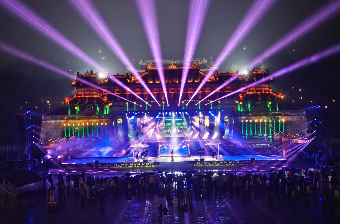 Mega Booming - Huế 2025 là một trong những đại nhạc hội lớn nhất được tổ chức tại Huế. Mega Booming - Huế 2025 là một trong những đại nhạc hội lớn nhất được tổ chức tại Huế.