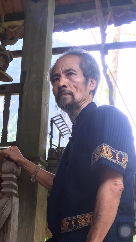 Nghệ sĩ Chu Hùng giản dị, gần gũi, chọn cuộc sống bình lặng khi nghỉ hưu. Nghệ sĩ Chu Hùng giản dị, gần gũi, chọn cuộc sống bình lặng khi nghỉ hưu.