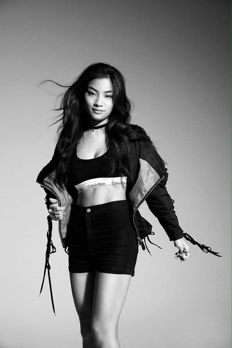 Nhân vật mà Anna Sawai đảm nhận là một phụ nữ giỏi võ, có chiều sâu trong tính cách. Vì vậy, Anna vừa phải trau dồi kĩ năng diễn xuất, vừa học võ để thực hiện các cảnh quay hành động