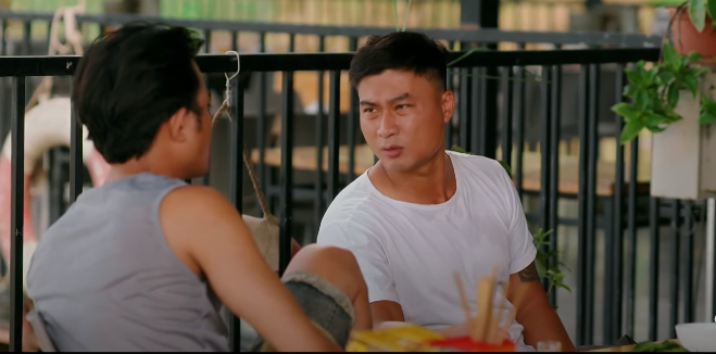 Hiếu không muốn hạ mình xin lỗi vợ. Ảnh: CMH.