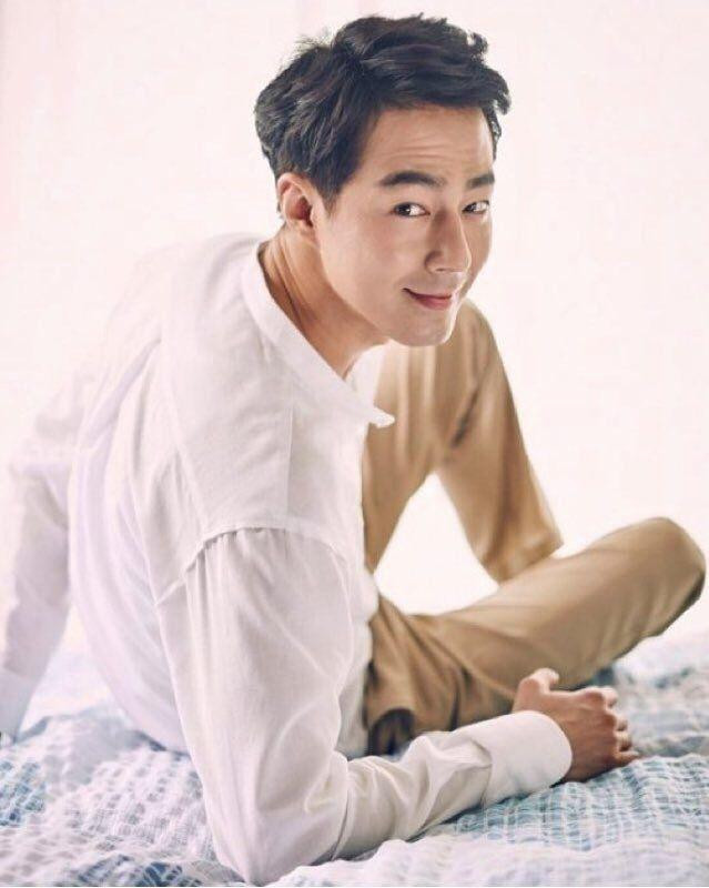 Với tổng thu nhập 13,5 tỷ won, Jo In Sung cũng ghi tên mình vào top các sao nam có thù lao cao nhất Hàn Quốc. Trung bình, nam diễn viên 40 tuổi có thể nhận được cát xê 75 triệu won cho mỗi tập phim mà anh tham gia