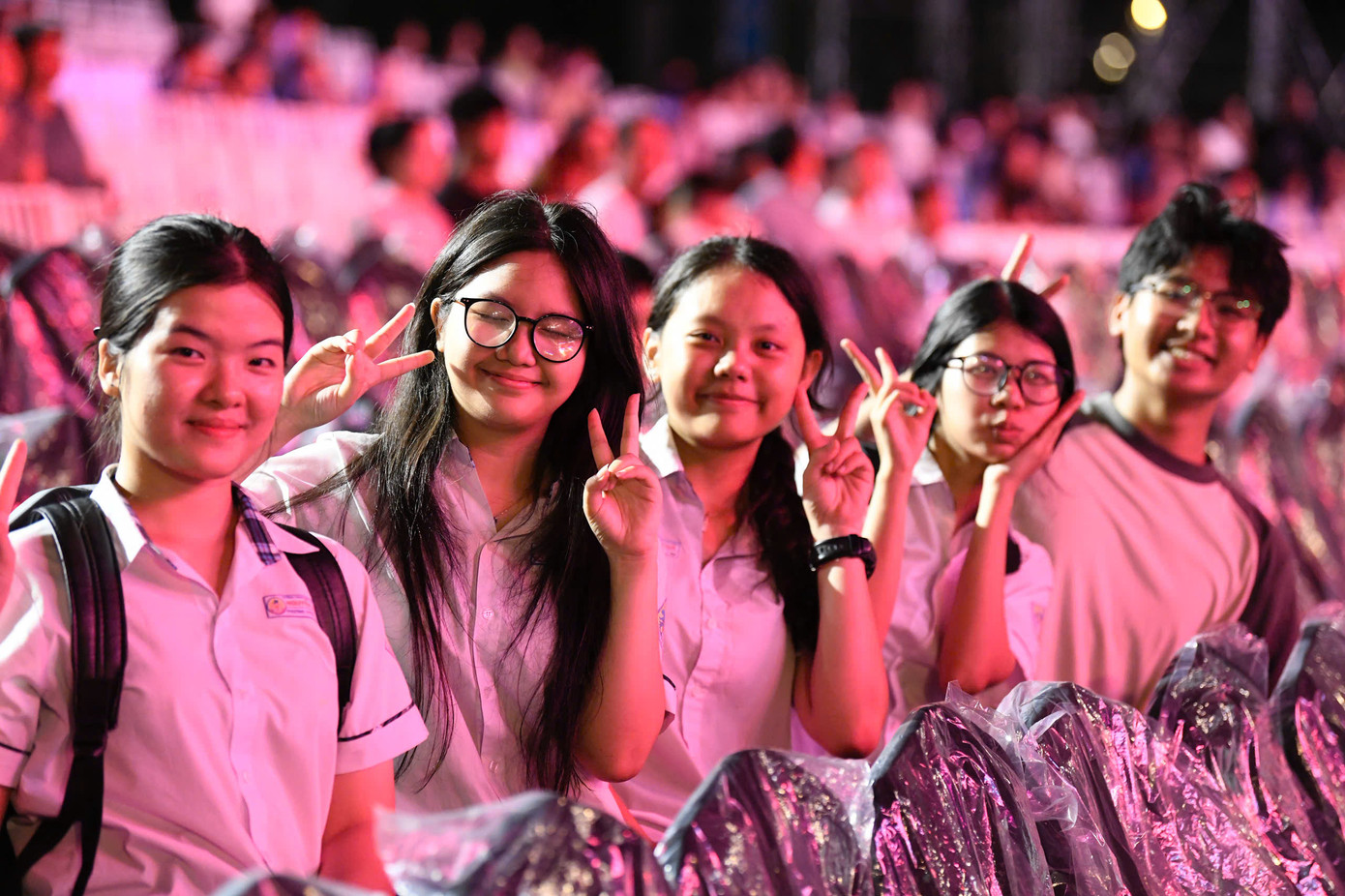 Nhóm học sinh sẽ có mặt cổ vũ 25 thí sinh Hoa hậu Việt Nam 2024 trong đêm thi quyết định.