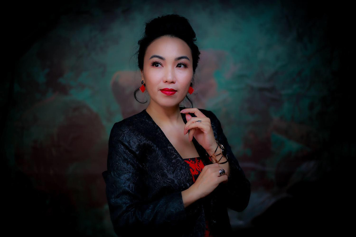 Biên đạo múa Tuyết Minh, NSƯT Xuân Hinh cùng trượt danh hiệu ở đợt xét tặng năm 2015.