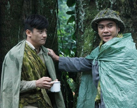 NSƯT Hoàng Lâm Tùng trong phim Sống cùng lịch sử.